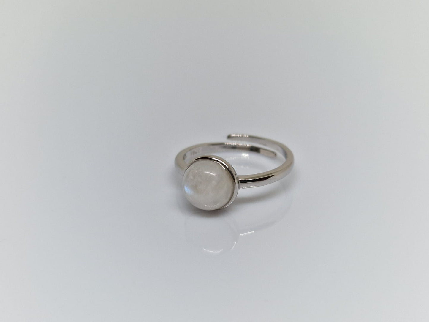 Mondstein Ring