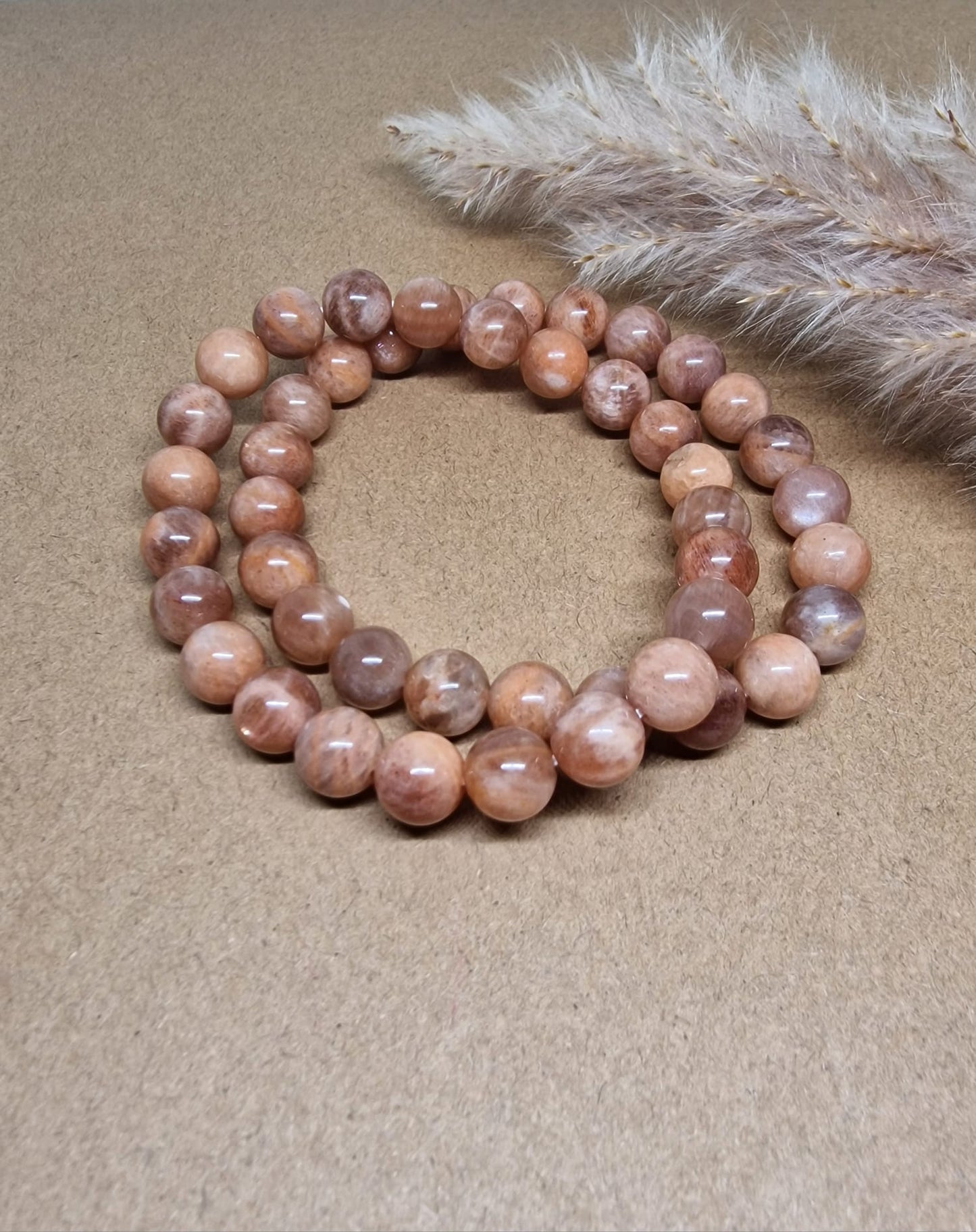 Roter Mondstein Armband